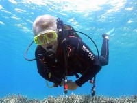 Learn to dive with PADI diving courses for beginners on Crete